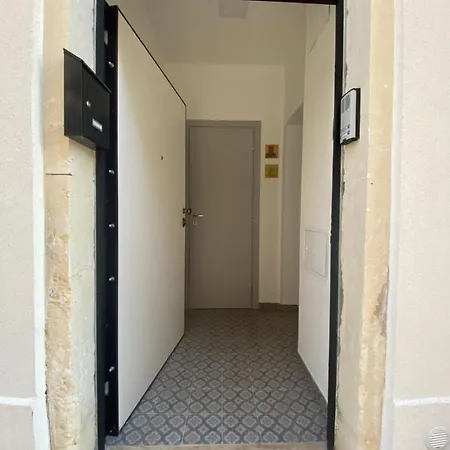 Ro Ma - Maria Syracuse
